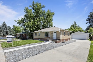 2582 S Uno Way, Denver, CO 80219
