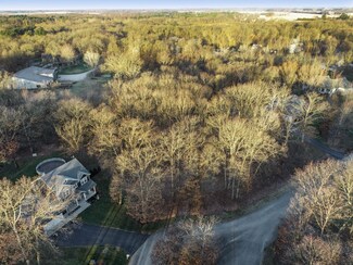 10444 Whispering Woods Ct, Demotte, IN 46310