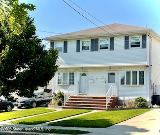 101 Delmore St, Staten Island, NY 10314