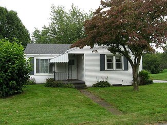 911 Reservoir St, Mount Pleasant, PA 15666