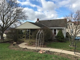 1352 Moore St, New Kensington, PA 15068