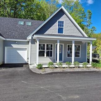 7 Apex Dr Unit 2, Westbrook, ME 04092