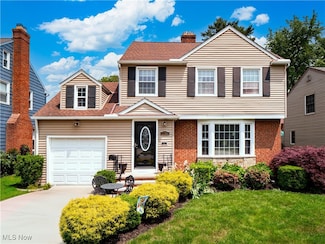 2799 Hampton Rd, Rocky River, OH 44116