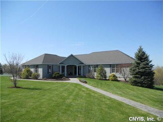402 Deep Springs Dr, Chittenango, NY 13037