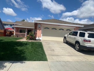 1877 Delancey Dr, Salinas, CA 93906