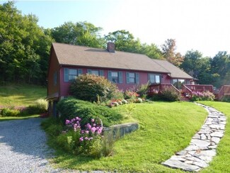 952 County Rd, Pownal, VT 05261