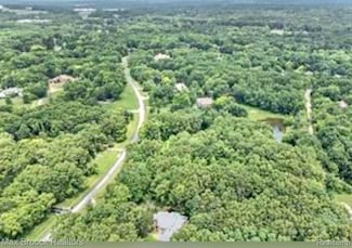 1078 Ravensview Trail, Milford, MI 48381