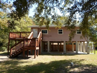 59788 Martin Luther King Junior Dr, Lacombe, LA 70445
