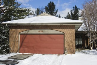621 Crestview St, Holland, MI 49423