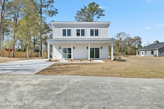 63 Tide Landing Ct, Hampstead, NC 28443