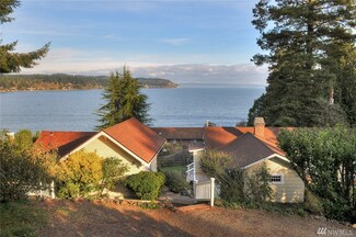 7282 NE Pebble Beach Dr, Suquamish, WA 98392
