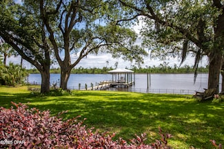 1203 N Bay Dr, Lynn Haven, FL 32444