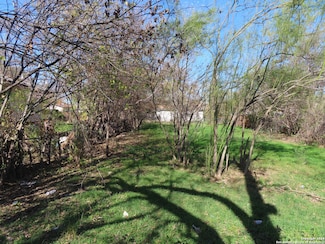 4015 W Salinas, San Antonio, TX 78207