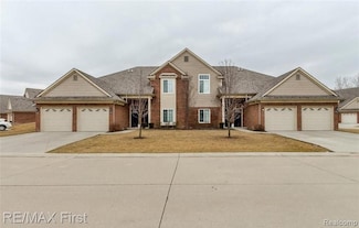 14349 Shadywood Dr, Sterling Heights, MI 48312