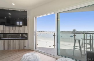 2820 Bayside Walk Unit 2, San Diego, CA 92109