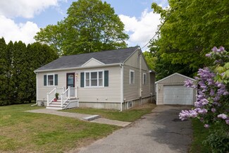 6 Pearl St, Bellingham, MA 02019