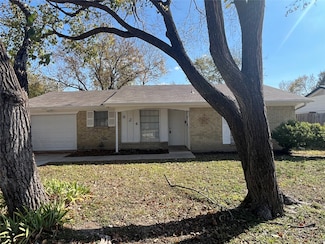 824 Johnnie Row, Seagoville, TX 75159