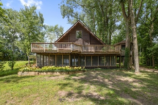 152 32nd St, Allegan, MI 49010