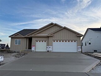 70 NW Valleyview Dr, Waukee, IA 50263