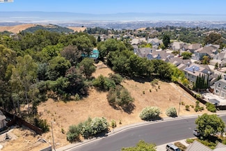 #2 Barn Rock Dr, Hayward, CA 94542