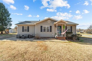 4429 Fairland Ct, Burlington, NC 27215