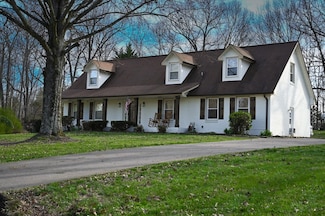 4310 Memory Ln, Adams, TN 37010