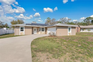1606 S Center St, Eustis, FL 32726
