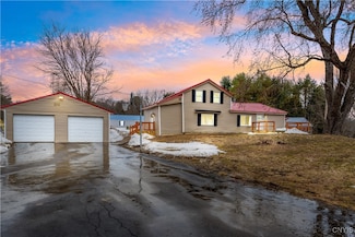 11 Kingdom Rd, Fulton, NY 13069
