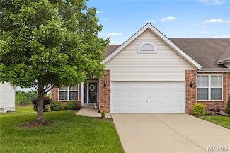 646 Ember Crest Dr, Fairview Heights, IL 62208
