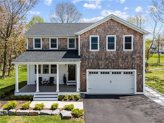 51 Bristol Ferry Rd, Portsmouth, RI 02871
