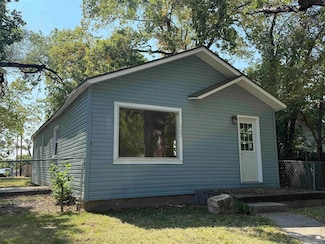 207 E 12th St, Junction City, KS 66441