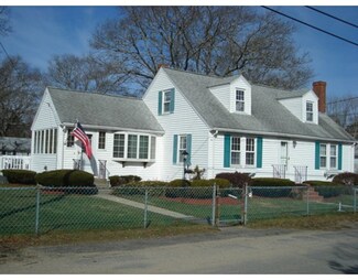 17 Bayview St, Wareham, MA 02571