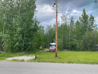 2716 Perimeter Dr, North Pole, AK 99705