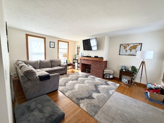 920 E 4th St Unit 2, Boston, MA 02127