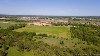 11 SE Lenapah St, Skiatook, OK 74070