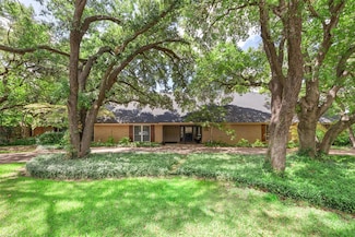 4208 Warnock Ct, Fort Worth, TX 76109
