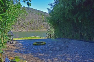 6930 Rogue River Hwy, Grants Pass, OR 97527