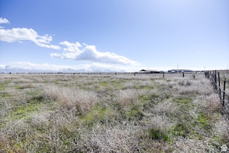 1379 N Warm Springs Rd Unit 1, Grantsville, UT 84029