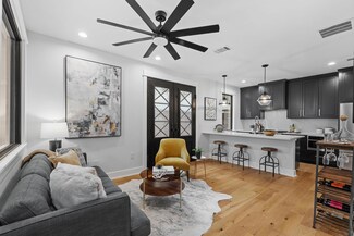 408 W 34th St Unit 2, Austin, TX 78705