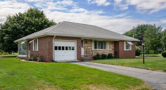 4 Fleury Ct, Easthampton, MA 01027