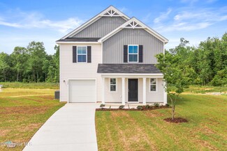 192 N Squires Run Ln, Richlands, NC 28574