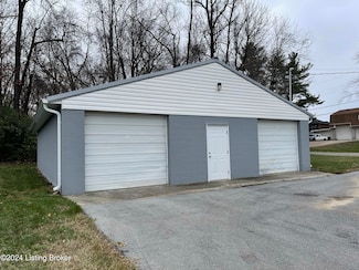 4900 E Manslick Rd, Louisville, KY 40219