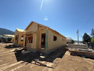 2802 Pine St, Butte, MT 59701