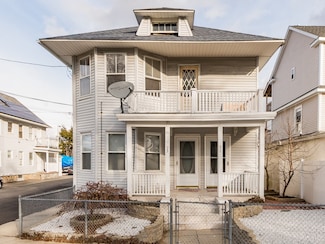 91 Ames St Unit 93, Lawrence, MA 01841