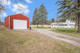 9475 Denton Hill Rd, Fenton, MI 48430