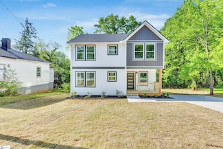 28 11th St, Greenville, SC 29611