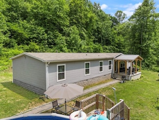 3749 Cutshin Rd, Smilax, KY 41764