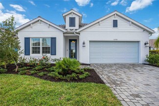 10180 Canaveral Cir, Sarasota, FL 34241