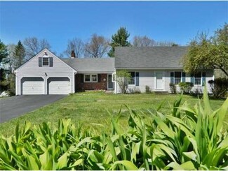 7 Gemini Cir, Andover, MA 01810