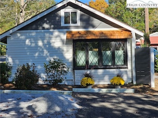 494 Cranberry St, Newland, NC 28657